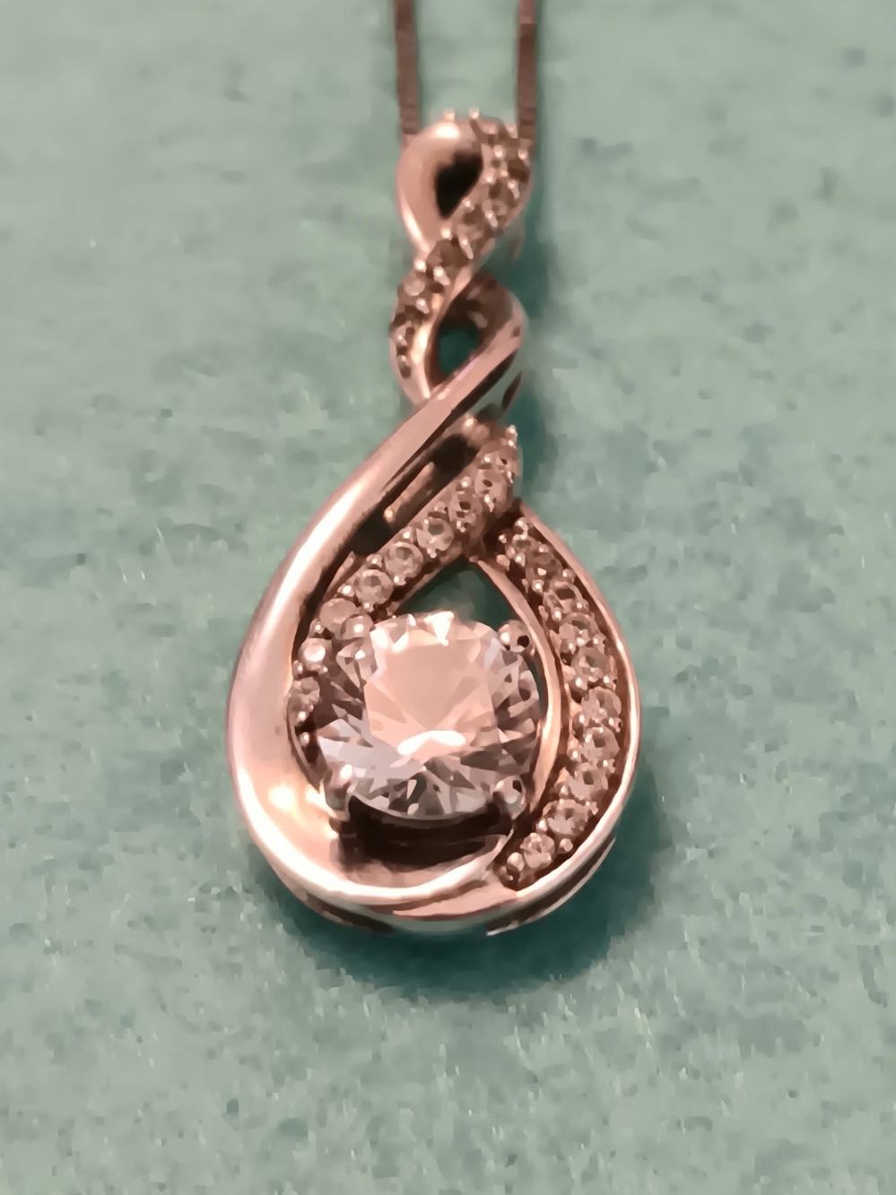 Beautiful Sterling Silver Tear Drop necklace Lab White Saphire Kay Jewelers